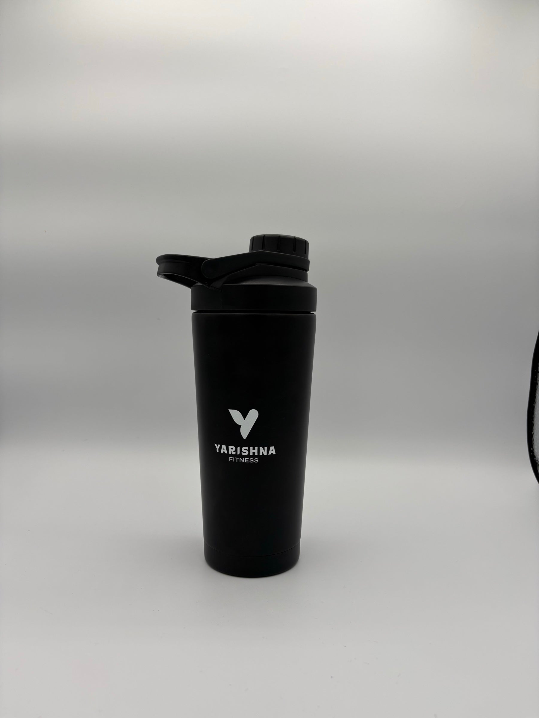 Yarishna Fitness stainless steel shaker 25oz, matte black, logo front